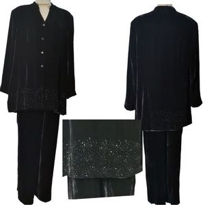 WINDS MOOR Gorgeous Beaded Black Terciopelo Two Pieces Pants and Jacket Size 16